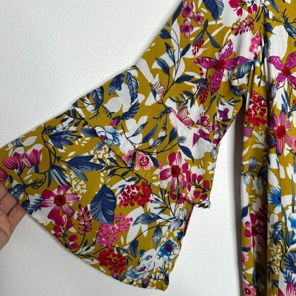 Entro Mini Dress Floral Yellow Bell Sleeve Size L - Picture 2 of 9